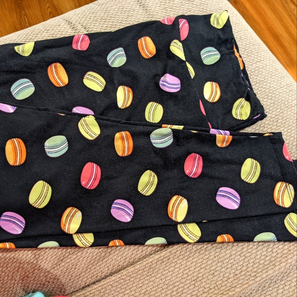 LuLaRoe T/C macaroon leggings
